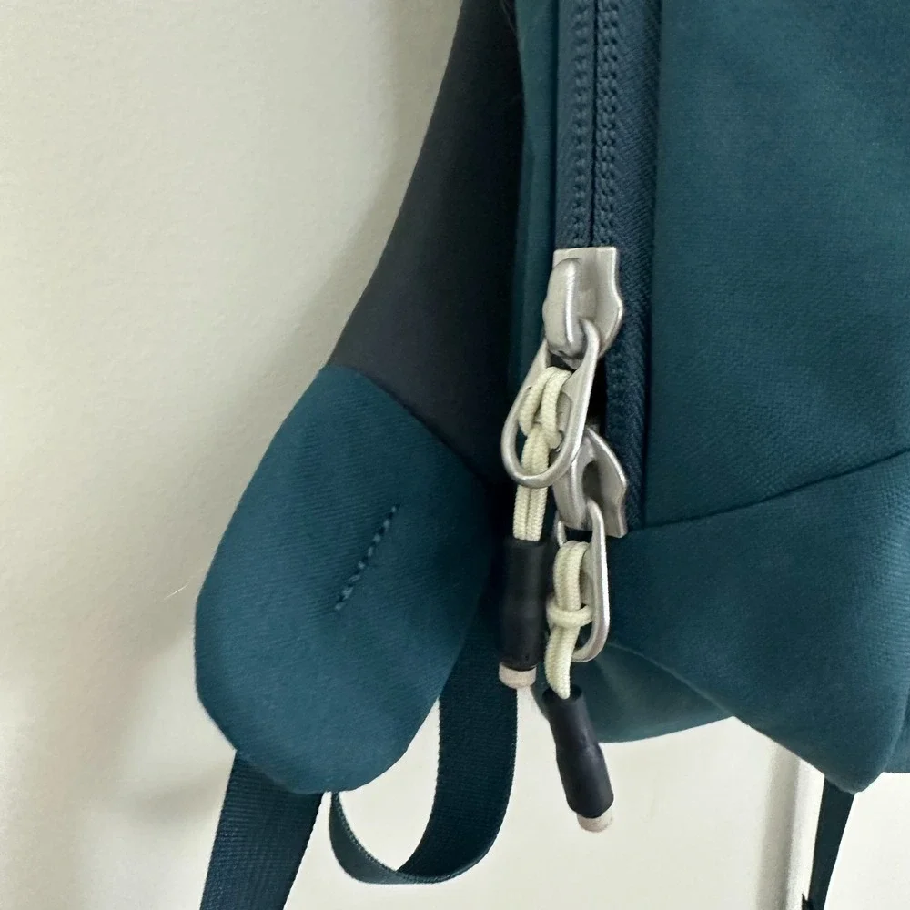 Osprey Arcane Day Backpack Unisex Large Teal Green Adjustable Straps Laptop Bag